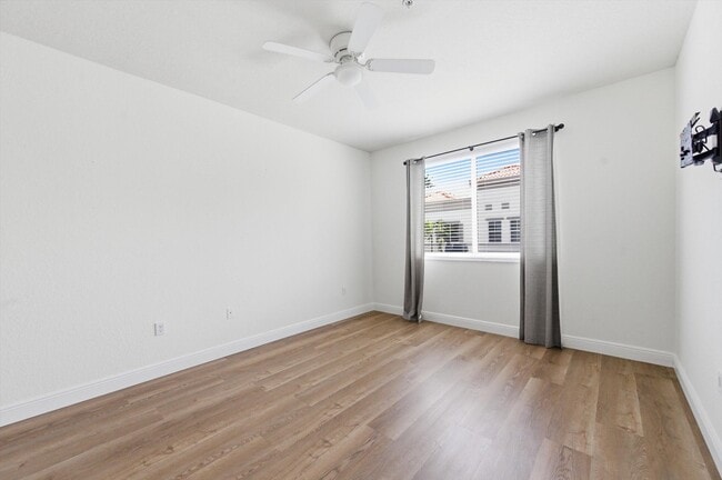 Building Photo - 11023 Legacy Ln