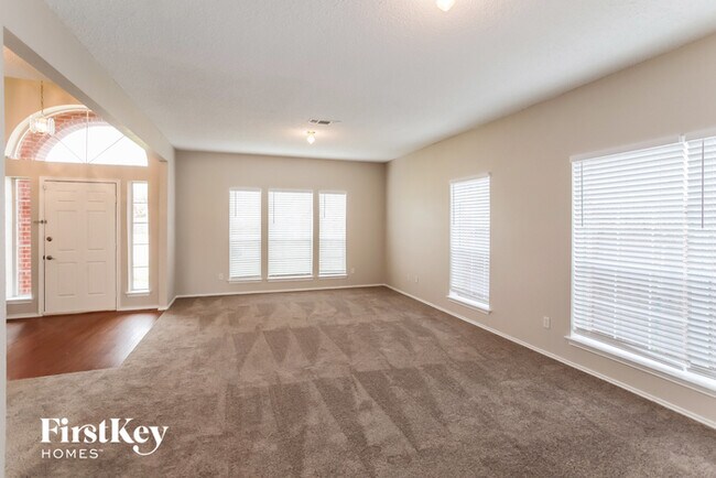 Building Photo - 1016 Chancellorsville Pkwy