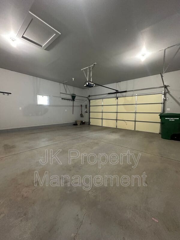 Building Photo - 3209 Wild Rose Ln