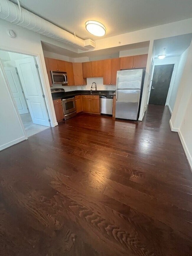 Building Photo - Luxury Condo in National Harbor