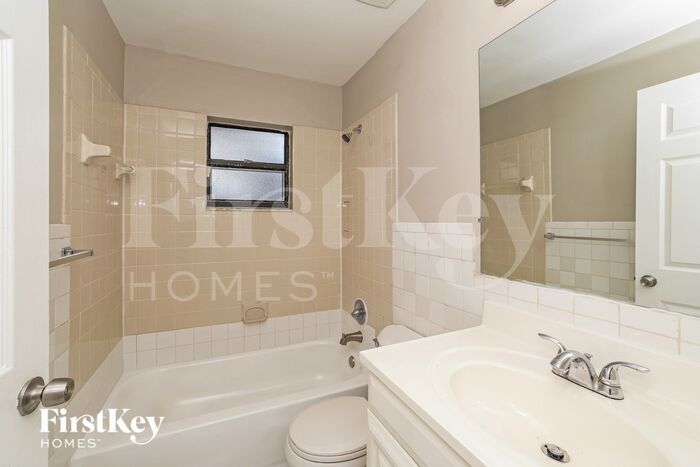 Building Photo - 5168 Edgecliff Ave