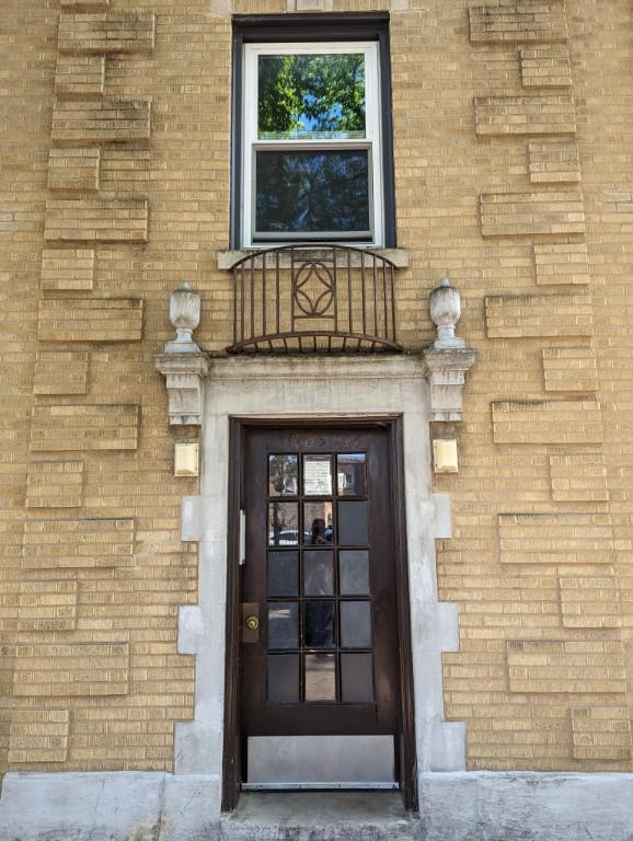 Primary Photo - 1 bedroom in CHICAGO IL 60626