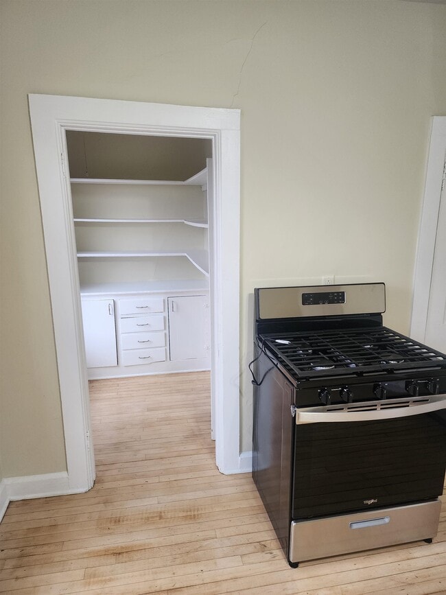 Building Photo - 2122 Rusk St