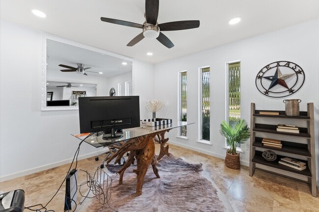 Building Photo - 5511 Queensloch Dr