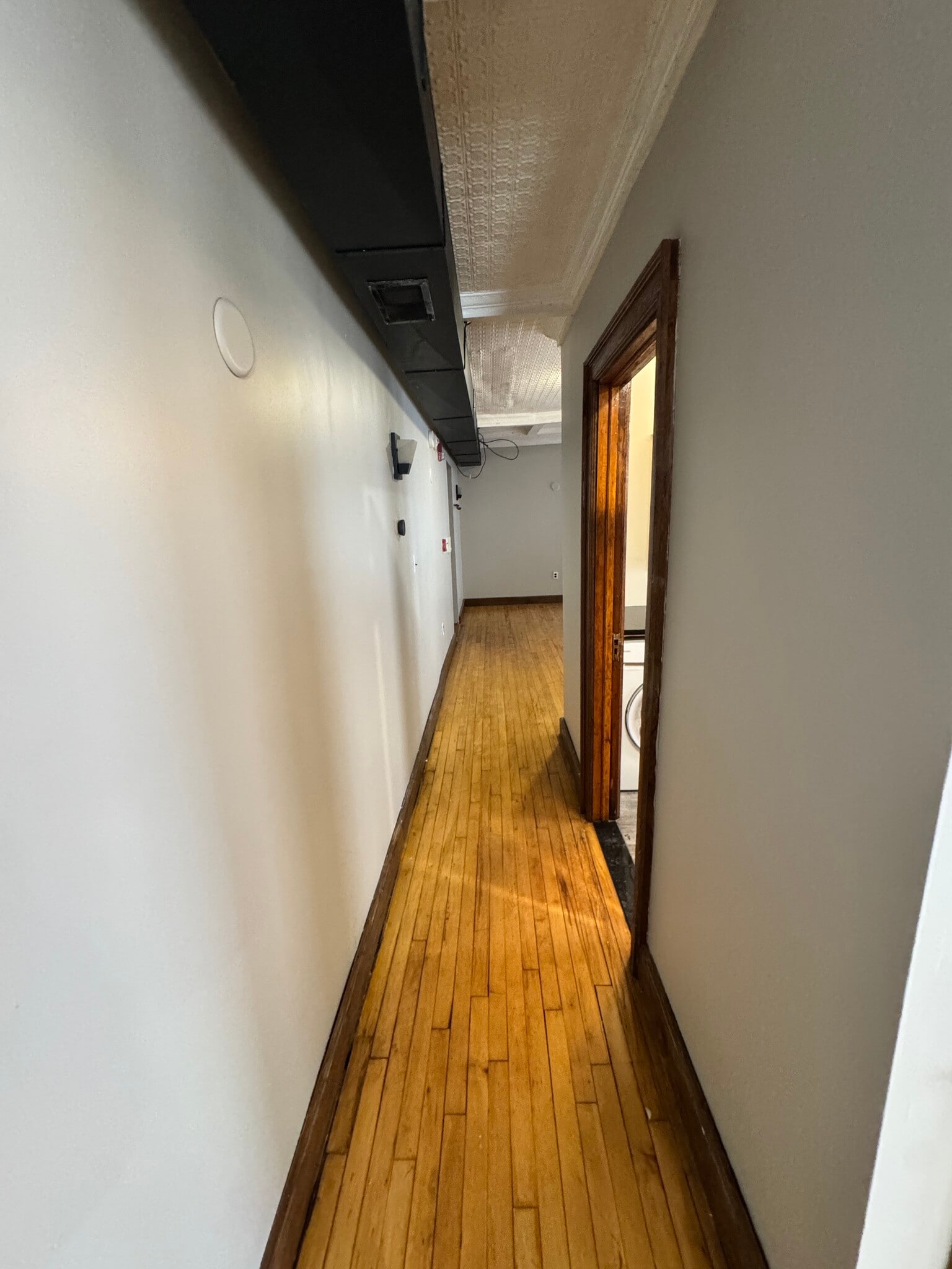 Building Photo - 317 Montgomery St