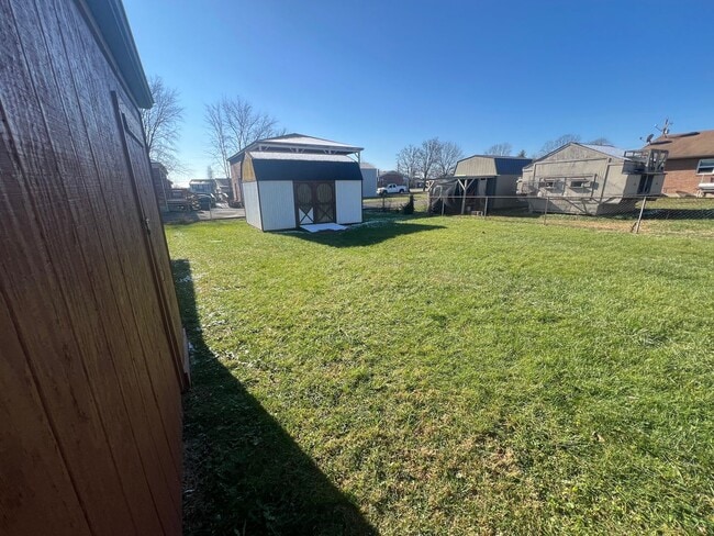 Building Photo - This is it! Mt Washington 3 Bedroom