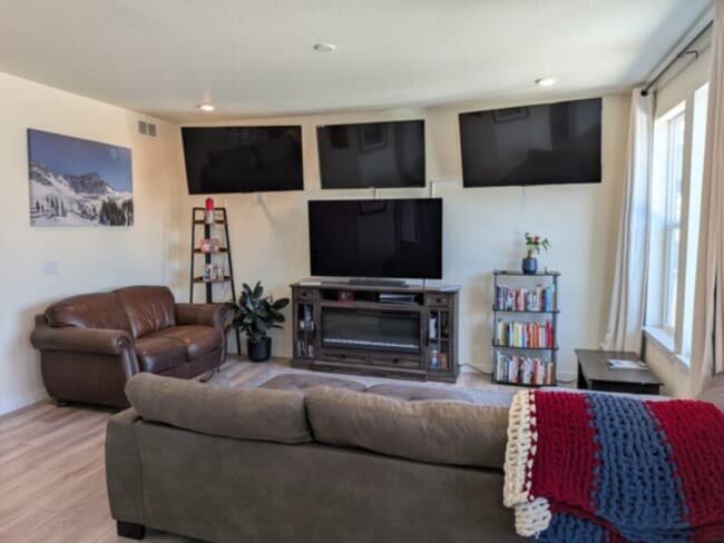 Building Photo - 1064 S Eaton Park Ct