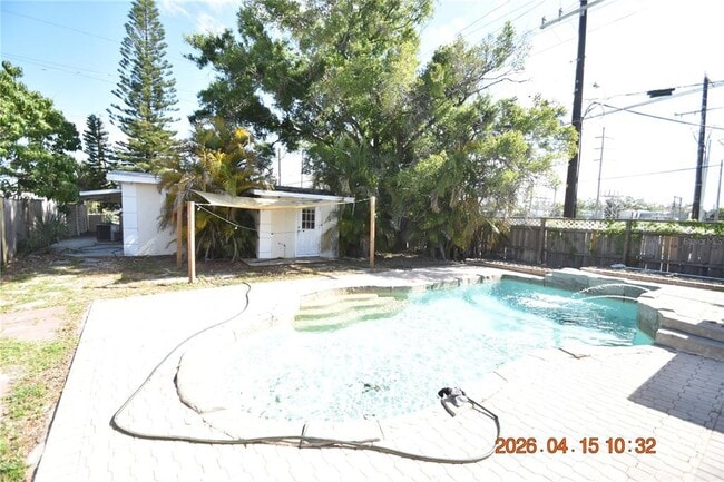 Building Photo - 3602 W Oklahoma Ave