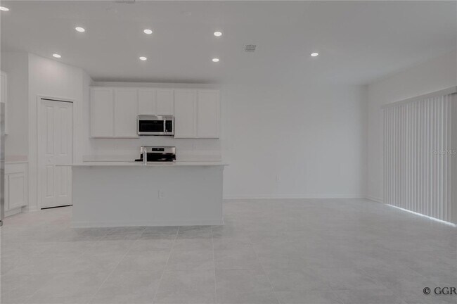 Building Photo - 1520 Brentwood Dr