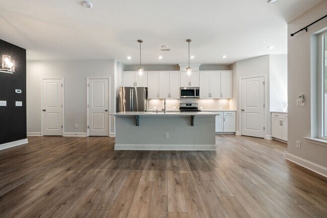 Building Photo - 75 Balfour Run