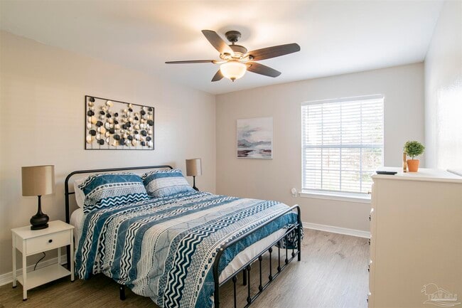 Building Photo - 8140 Heirloom Dr