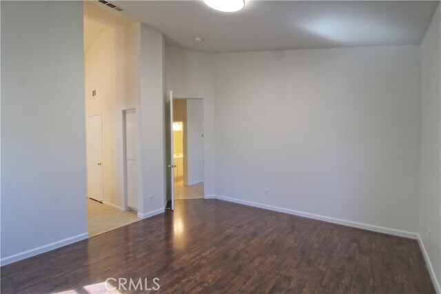 Building Photo - 28422 Belleterre Ave