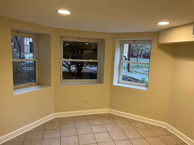 Building Photo - 1254 S Kildare Ave