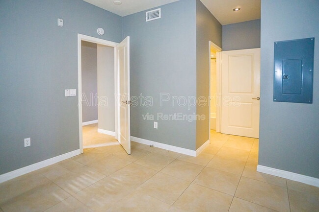 Building Photo - 3825 First Avenue