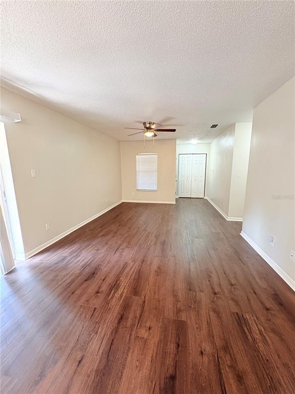 Building Photo - 851 Creekway Ct