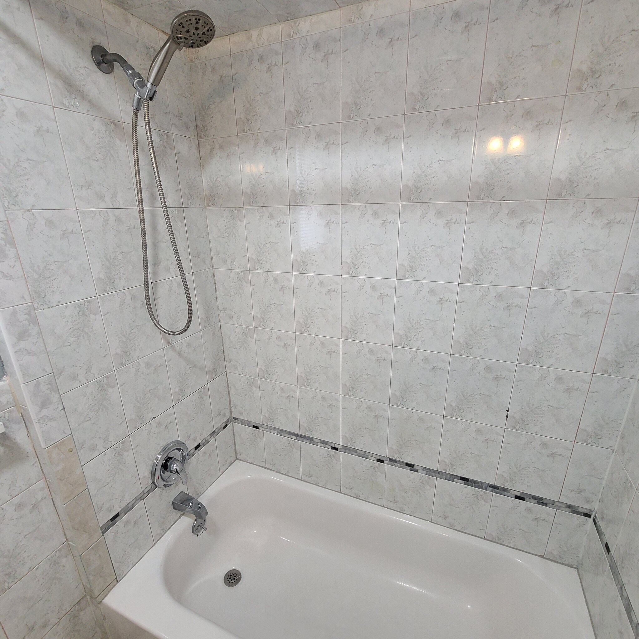 Building Photo - 5211 Cottage Ave