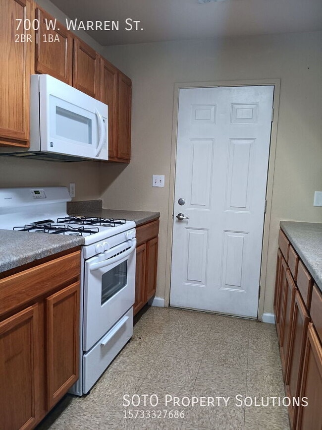 Building Photo - 700 Warren St