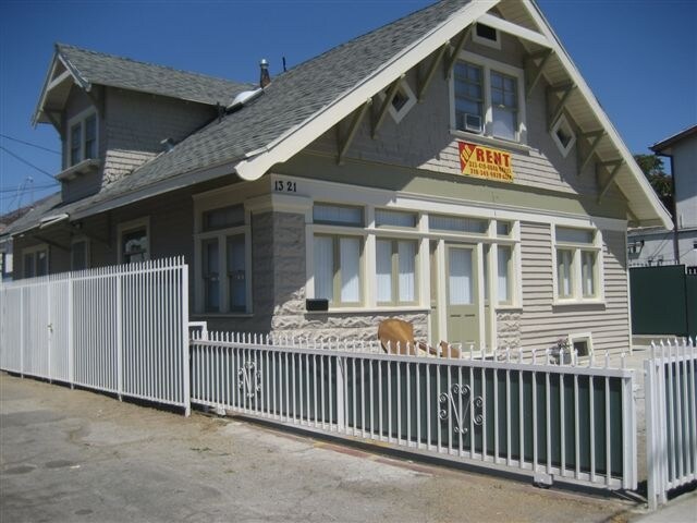 Primary Photo - 1321 W 29th St