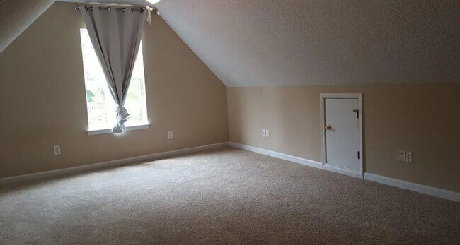 Building Photo - 404 Gibson Forest Dr