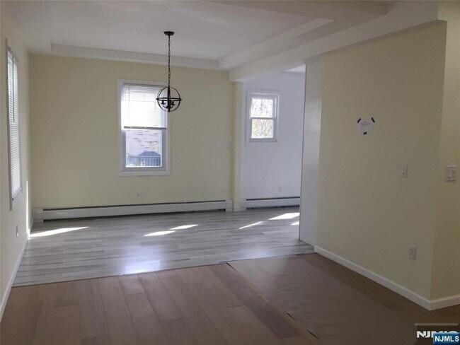 Building Photo - 248 2nd St