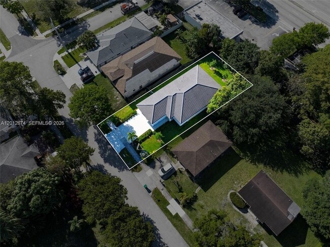 Building Photo - 2962 NW 10th Ct