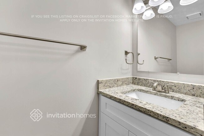 Building Photo - 755 Mountain View Dr