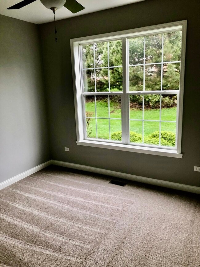 Building Photo - 24129 Walnut Cir