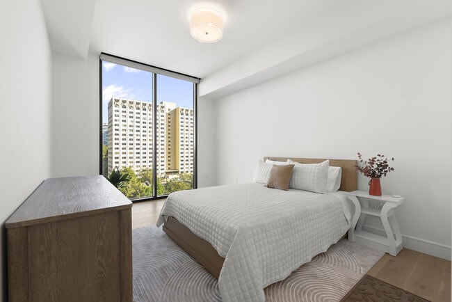 Building Photo - 2425 Peachtree Rd NE