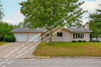 Building Photo - 605 4th Ave