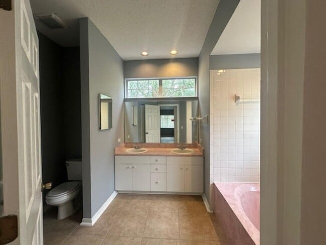 Building Photo - Single Family home for rent !