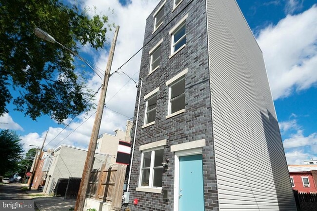 Building Photo - 2535 Annin St