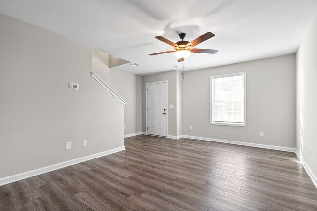 Building Photo - 292 Smithson Ln