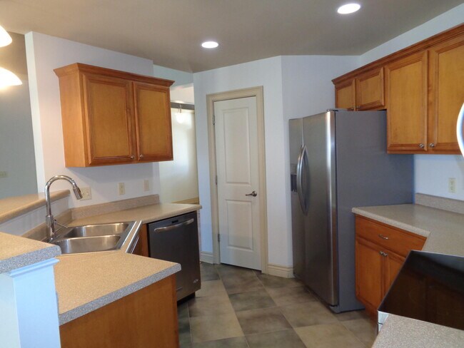Building Photo - 4803 Cedar Coals Ct