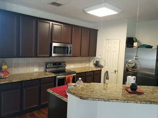 Building Photo - 7207 Juniper Dr