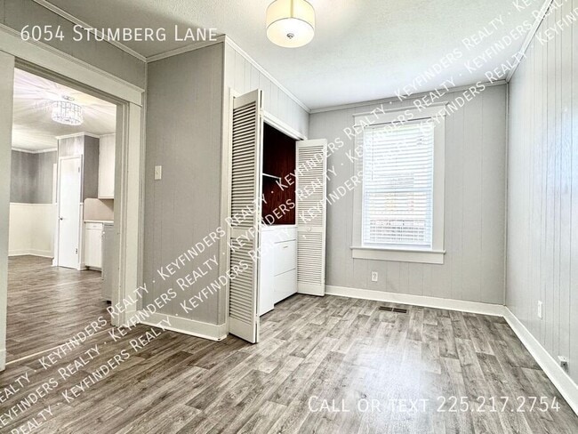 Building Photo - 6054 Stumberg Ln