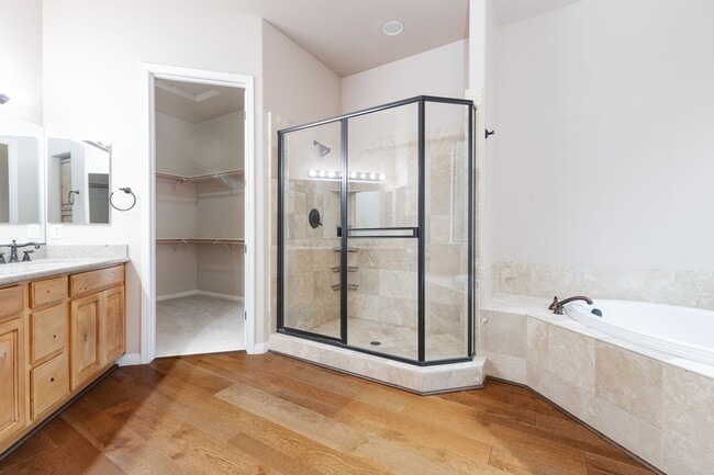 Building Photo - 4 Bedroom, 2 Bathroom Home in Timber Ridge