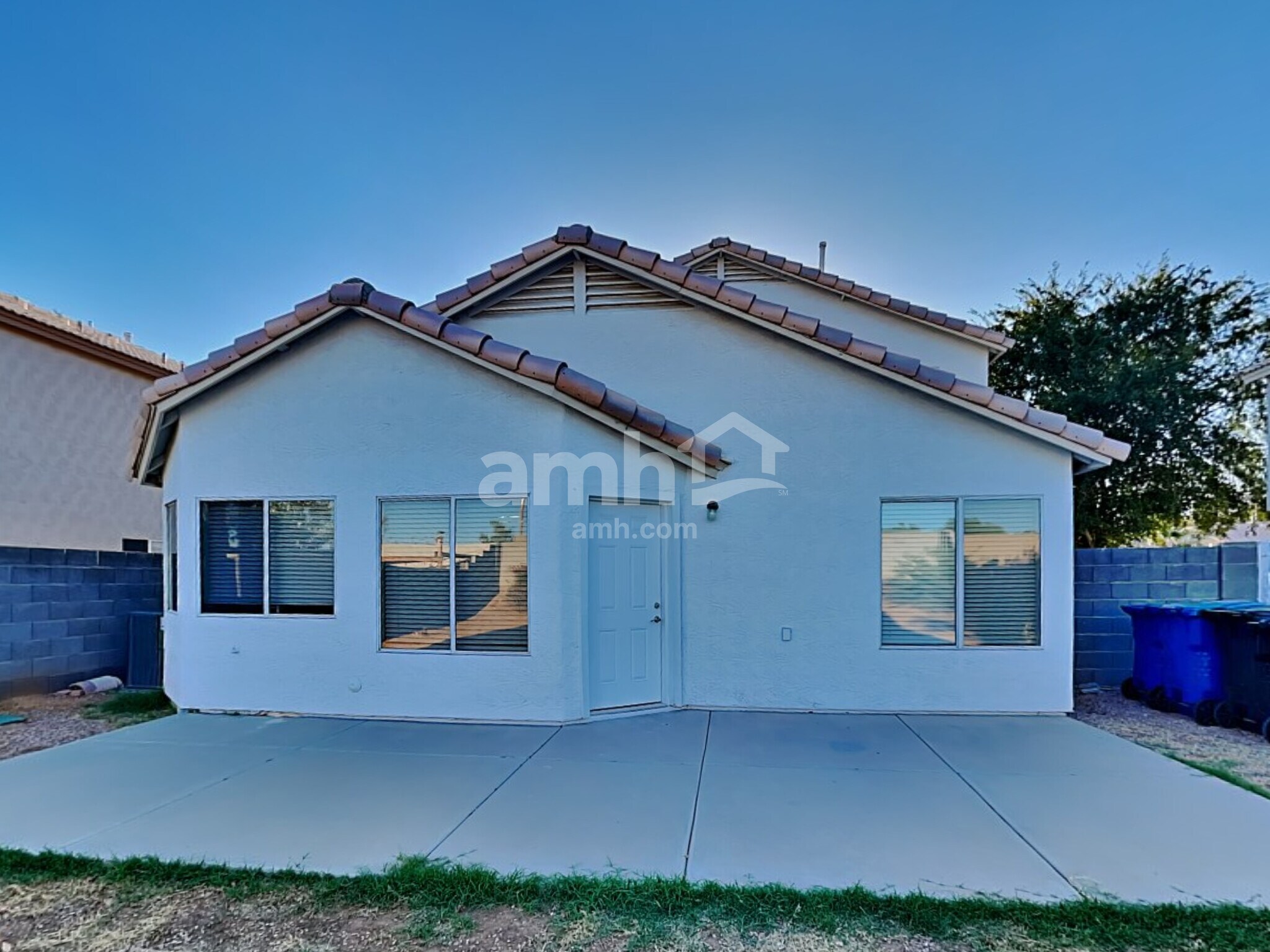 Building Photo - 2315 S Ananea