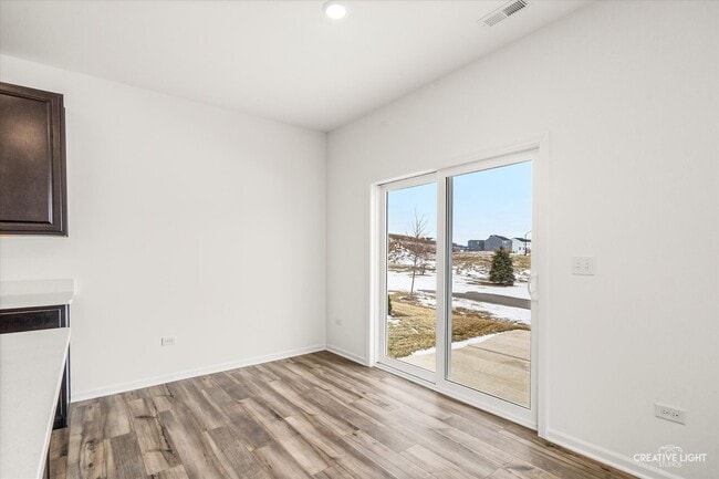 Building Photo - 142 Henderson St