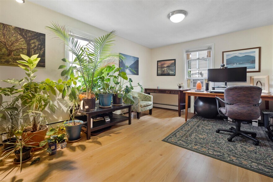 Primary Photo - 55 Waterhouse St