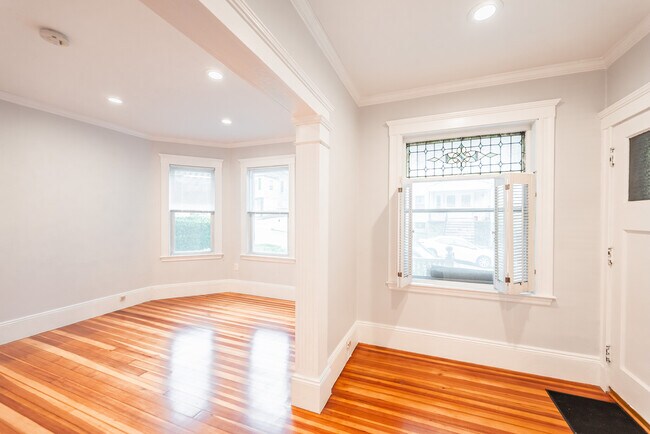 Primary Photo - 15 Atkins St