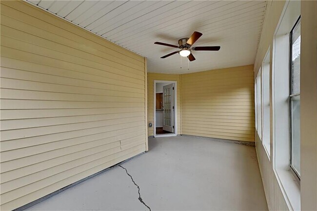 Building Photo - 405 Windsor Brook Ln SE