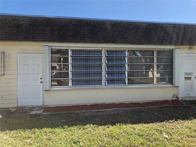 Building Photo - 16924 SW 112th Ct