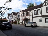 Building Photo - 404 Viscaya Ave