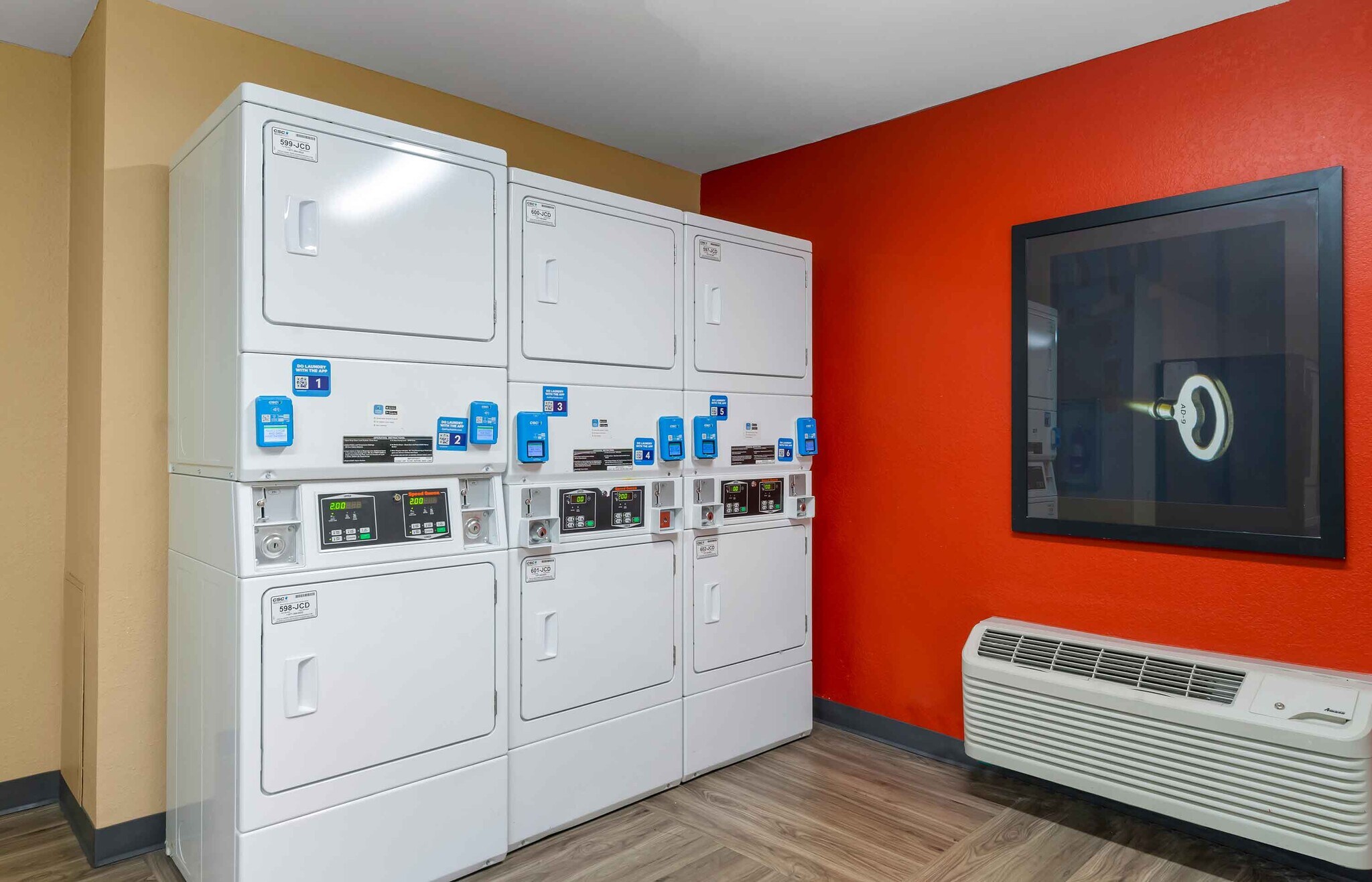 Building Photo - Furnished Studio-St. Petersburg - Clearwat...