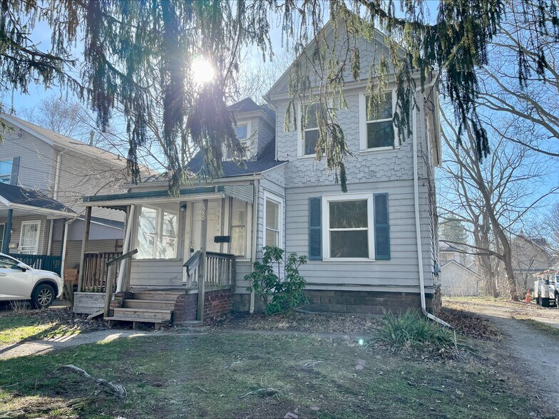 Building Photo - 580 Dayton St