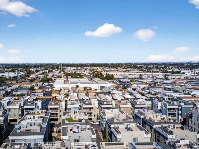 Building Photo - 1015 Somerton Dr