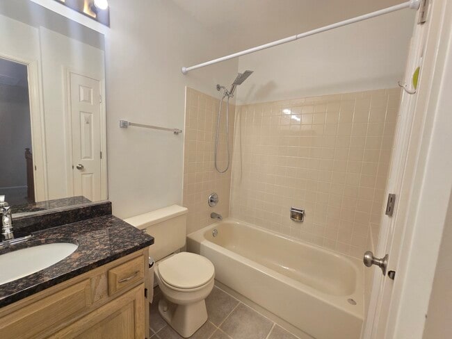 Building Photo - 109 Thistle Ct