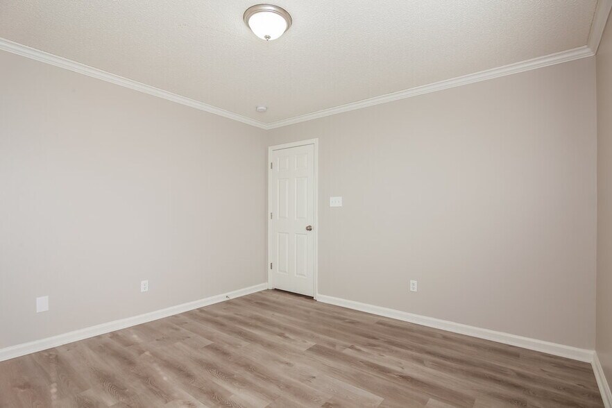 Building Photo - 6021 Pennycross Ln