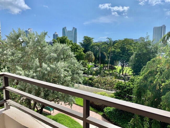 Building Photo - 500 Three Islands Boulevard