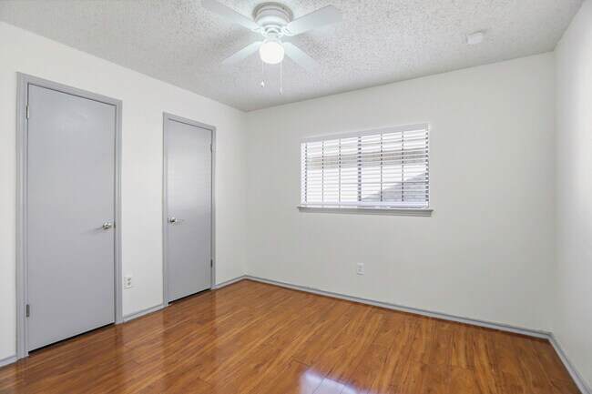 Building Photo - 6315 Forest Village